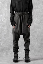 Load image into Gallery viewer, m.a+ elastic waist low crotch 2 pocket pants / P571/MJP1 (CARBON)