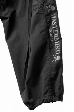 Load image into Gallery viewer, mastermind WORLD x ALPHA INDUSTRIES CARGO PANTS (BLACK)