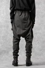 Load image into Gallery viewer, m.a+ elastic waist low crotch 2 pocket pants / P571/MJP1 (CARBON)