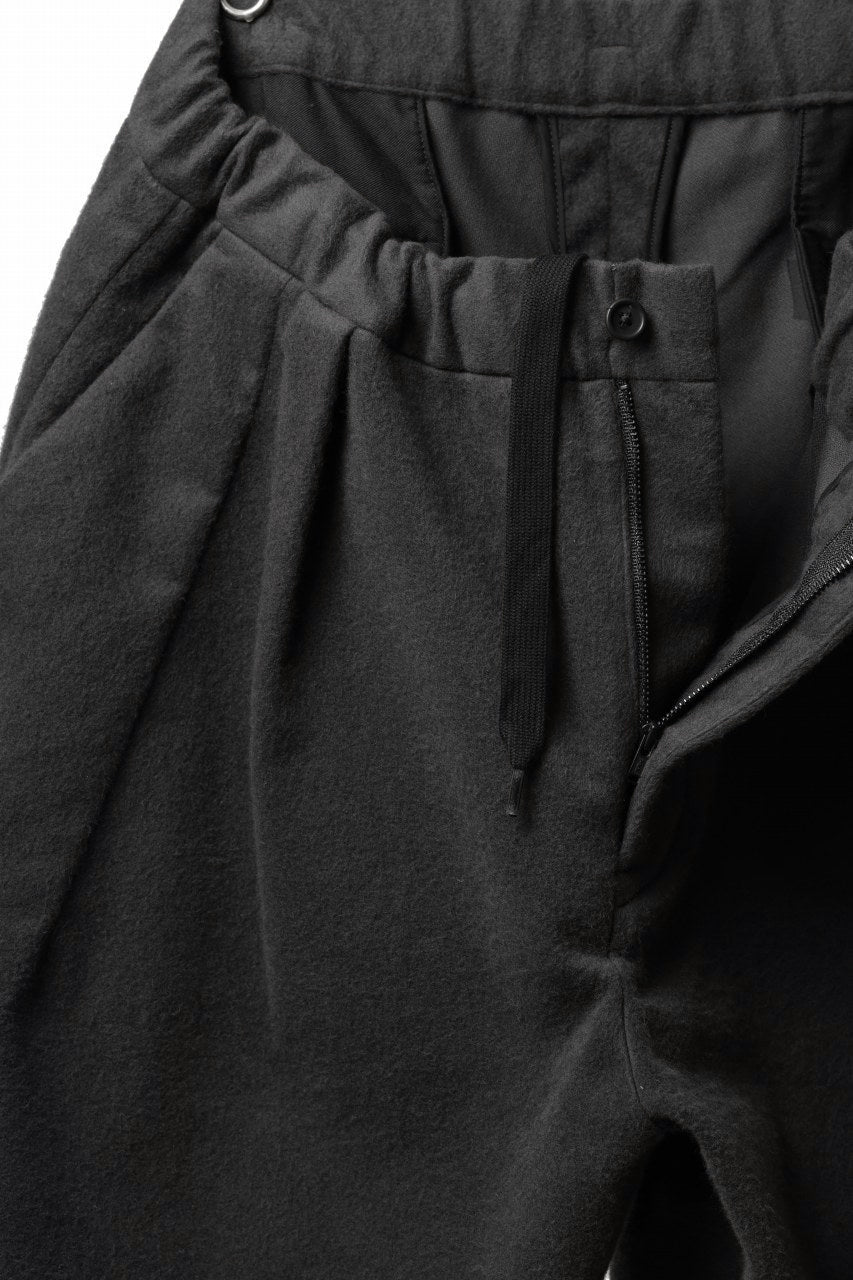 Load image into Gallery viewer, CAPERTICA BALLOON PANTS / NAPPING MOLESKIN (CHARCOAL)