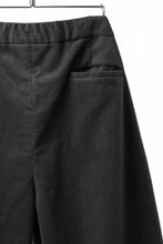 Load image into Gallery viewer, CAPERTICA BALLOON PANTS / NAPPING MOLESKIN (CHARCOAL)