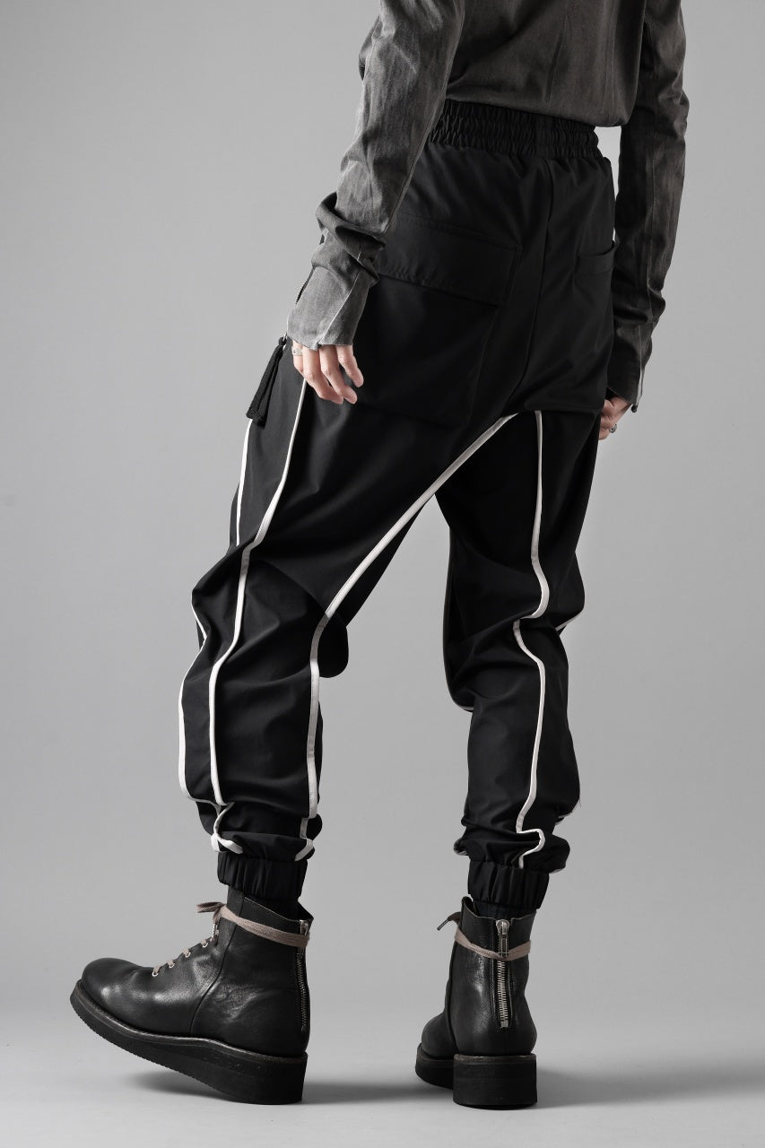 画像をギャラリービューアに読み込む, thom/krom DROP CROTCH TROUSERS / ELASTIC NYLON + REFLECTION PIPING (BLACK)