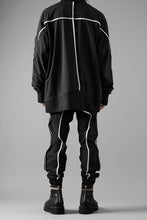 画像をギャラリービューアに読み込む, thom/krom DROP CROTCH TROUSERS / ELASTIC NYLON + REFLECTION PIPING (BLACK)