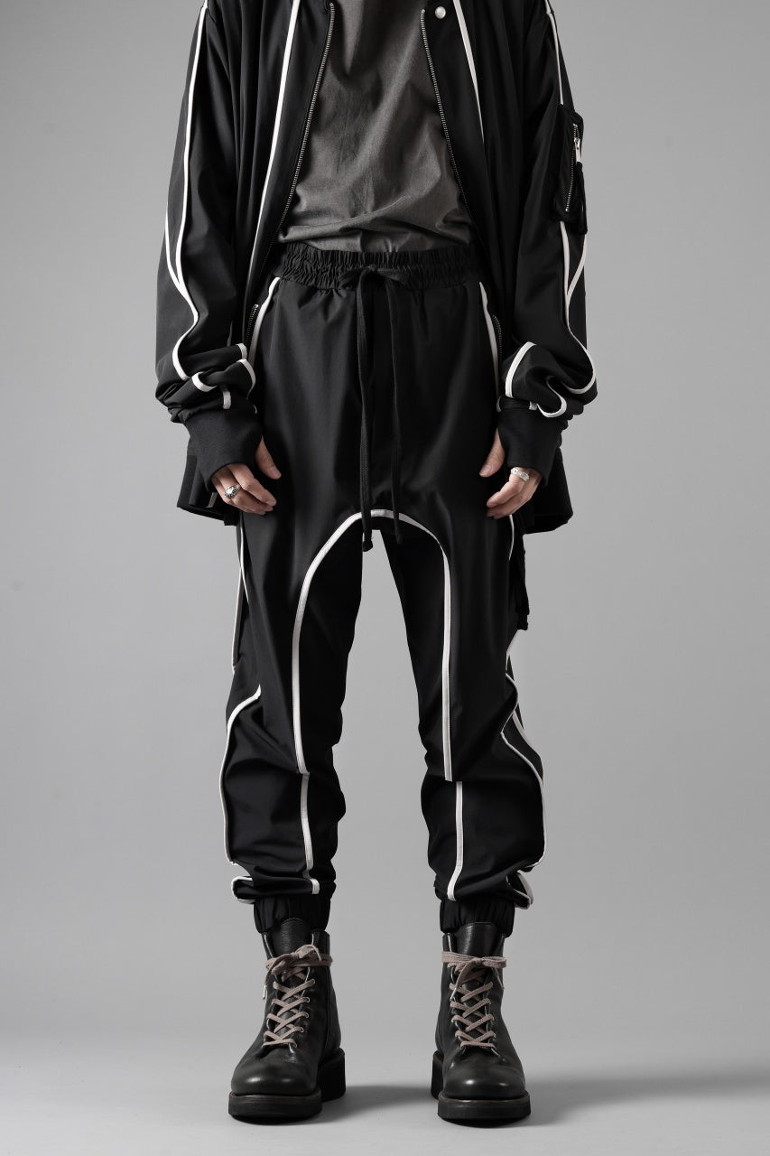 画像をギャラリービューアに読み込む, thom/krom DROP CROTCH TROUSERS / ELASTIC NYLON + REFLECTION PIPING (BLACK)