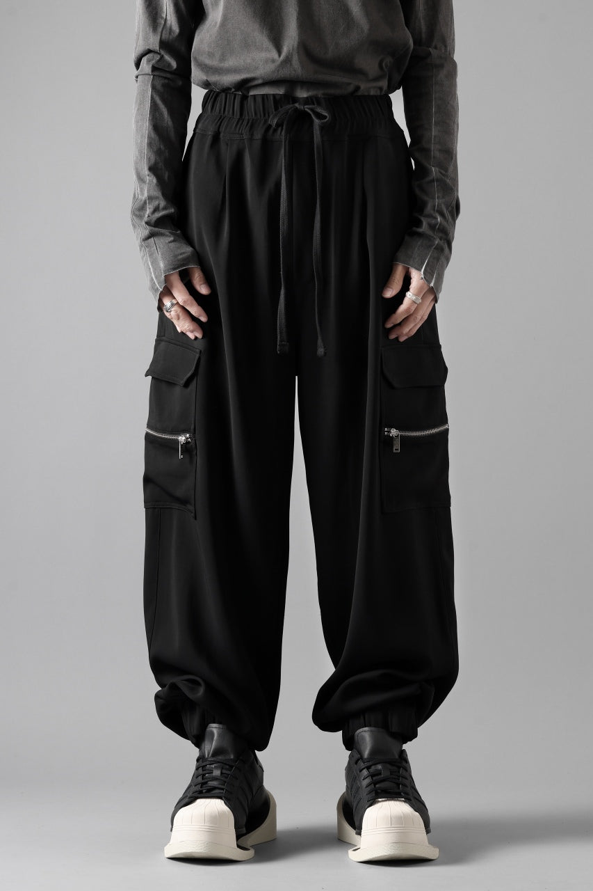 画像をギャラリービューアに読み込む, thom/krom RELAXED FIT CARGO TROUSERS / ELASTIC VISCOSE (BLACK)