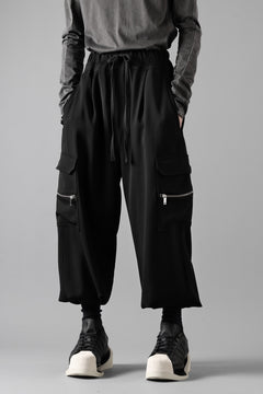 画像をギャラリービューアに読み込む, thom/krom RELAXED FIT CARGO TROUSERS / ELASTIC VISCOSE (BLACK)