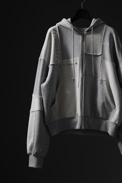 画像をギャラリービューアに読み込む, Feng Chen Wang PANELLED FULL ZIP HOODIE (GREY)