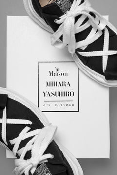 画像をギャラリービューアに読み込む, beauty : beast ROLL-TOE SHOES feat. Maison MIHARA YASUHIRO (BLACK x WHITE)