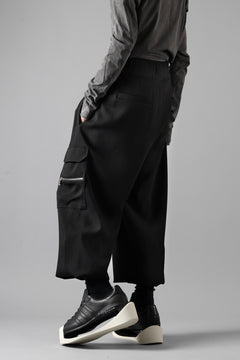 画像をギャラリービューアに読み込む, thom/krom RELAXED FIT CARGO TROUSERS / ELASTIC VISCOSE (BLACK)