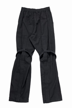 画像をギャラリービューアに読み込む, A.F ARTEFACT CROSS BELTED-LEG PANTS / COTTON LINEN TWILL (BLACK)