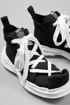 画像をギャラリービューアに読み込む, beauty : beast ROLL-TOE SHOES feat. Maison MIHARA YASUHIRO (BLACK x WHITE)