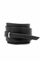 Load image into Gallery viewer, m.a+ croissant wrist band #2 / A-F0K3/GR3,0 (BLACK)