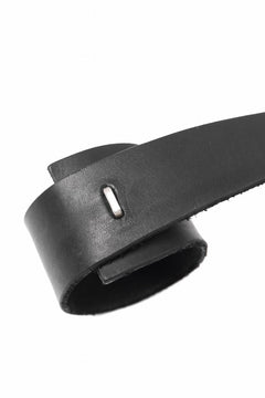 Load image into Gallery viewer, m.a+ croissant wrist band #2 / A-F0K3/GR3,0 (BLACK)