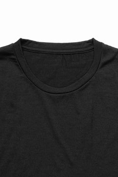 Load image into Gallery viewer, CAPERTICA RELAX FIT S/S TEE / SUPER 120s WASHABLE WOOL JERSEY (BLACK)