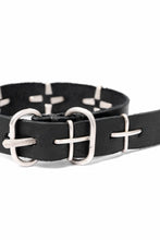 画像をギャラリービューアに読み込む, m.a+ thin silver cross studded wrist band / A-F2BL1/GR2,0 (BLACK)