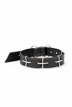 画像をギャラリービューアに読み込む, m.a+ thin silver cross studded wrist band / A-F2BL1/GR2,0 (BLACK)