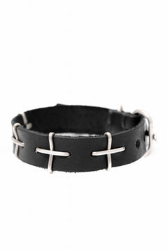 画像をギャラリービューアに読み込む, m.a+ thin silver cross studded wrist band / A-F2BL1/GR2,0 (BLACK)