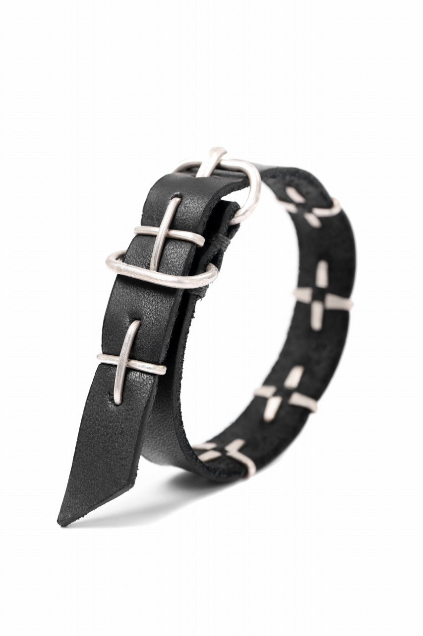 画像をギャラリービューアに読み込む, m.a+ thin silver cross studded wrist band / A-F2BL1/GR2,0 (BLACK)