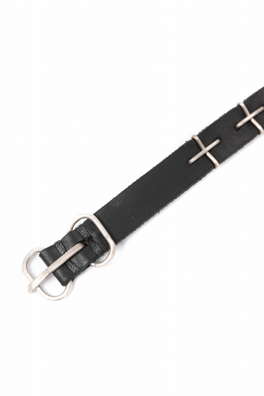 画像をギャラリービューアに読み込む, m.a+ thin silver cross studded wrist band / A-F2BL1/GR2,0 (BLACK)