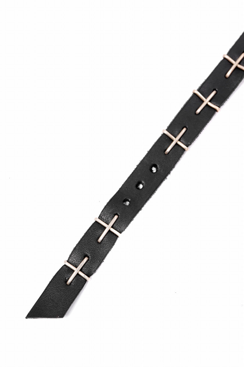 画像をギャラリービューアに読み込む, m.a+ thin silver cross studded wrist band / A-F2BL1/GR2,0 (BLACK)