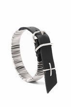 画像をギャラリービューアに読み込む, m.a+ thin silver wrapped wrist band / A-F7BL1/GR2,0 (BLACK)
