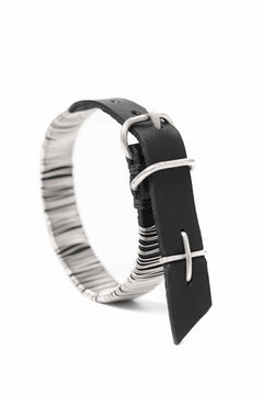 画像をギャラリービューアに読み込む, m.a+ thin silver wrapped wrist band / A-F7BL1/GR2,0 (BLACK)