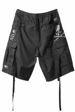 Load image into Gallery viewer, mastermind WORLD x ALPHA INDUSTRIES CARGO SHORTS (BLACK)