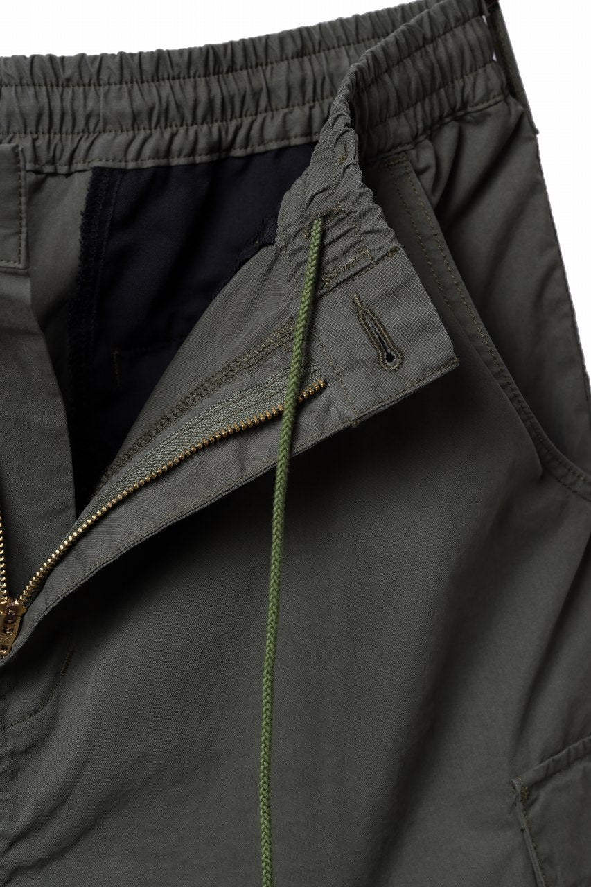 Load image into Gallery viewer, mastermind WORLD x ALPHA INDUSTRIES CARGO SHORTS (OLIVE)