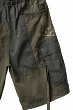 Load image into Gallery viewer, mastermind WORLD x ALPHA INDUSTRIES CARGO SHORTS (OLIVE)