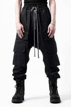Load image into Gallery viewer, A.F ARTEFACT FRONT ZIP CARGO SAROUEL EASY PANTS (BLACK)