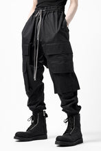 Load image into Gallery viewer, A.F ARTEFACT FRONT ZIP CARGO SAROUEL EASY PANTS (BLACK)