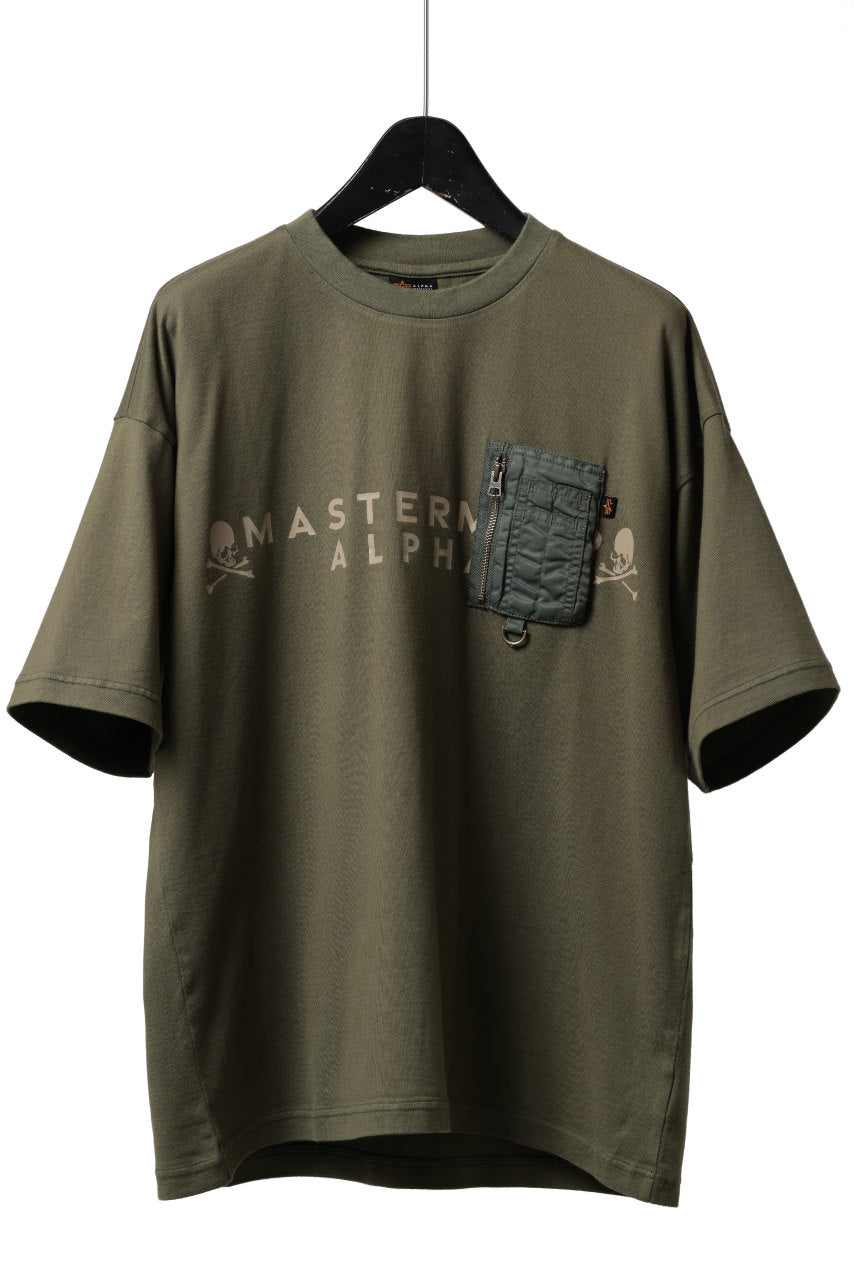 画像をギャラリービューアに読み込む, mastermind WORLD x ALPHA INDUSTRIES CIGER POCKET TEE (OLIVE)