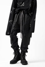 Load image into Gallery viewer, A.F ARTEFACT FRONT ZIP CARGO SAROUEL EASY PANTS (BLACK)