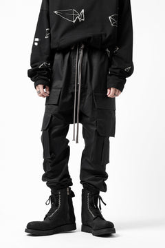 Load image into Gallery viewer, A.F ARTEFACT FRONT ZIP CARGO SAROUEL EASY PANTS (BLACK)