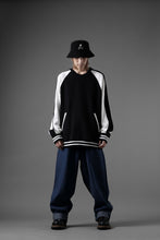 画像をギャラリービューアに読み込む, MASTERMIND WORLD SOUVENIR SWEATSHIRT / REGULAR FIT (BLACK x WHITE)