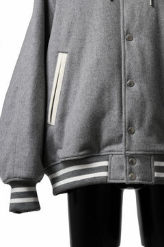 画像をギャラリービューアに読み込む, FACETASM HOODED STADIUM JACKET (GRAY)