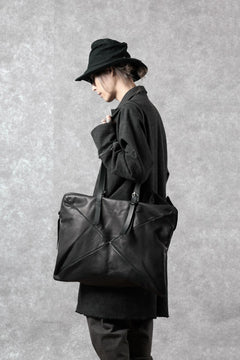 Load image into Gallery viewer, m.a+ large folder bag / BE170/SY1.0 (BLACK)
