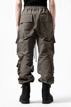 画像をギャラリービューアに読み込む, A.F ARTEFACT RADICAL-ZIP FIELD PANTS (KHAKI)