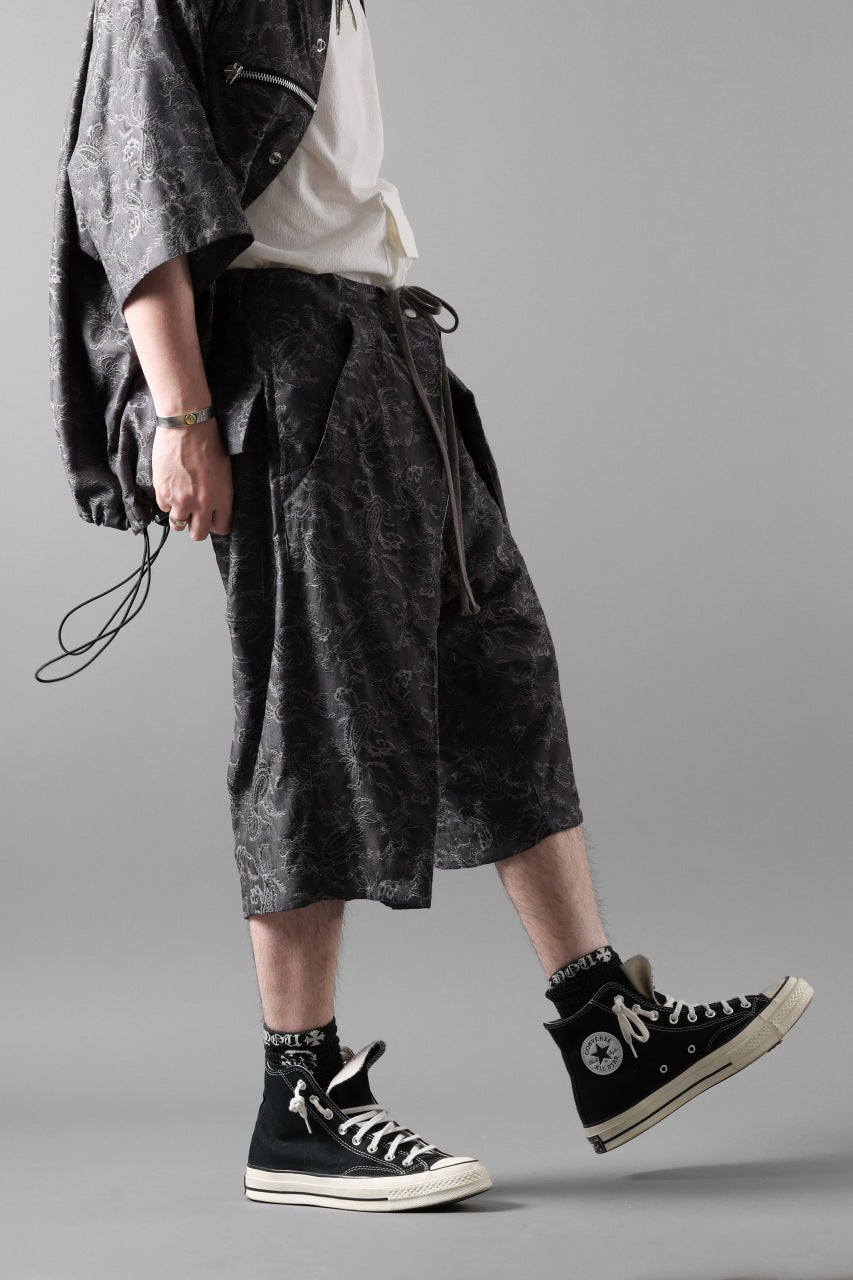 画像をギャラリービューアに読み込む, A.F ARTEFACT ZIP FOLDING TUCK SHORTS / PAISLEY JACQUARD (D.GREY)