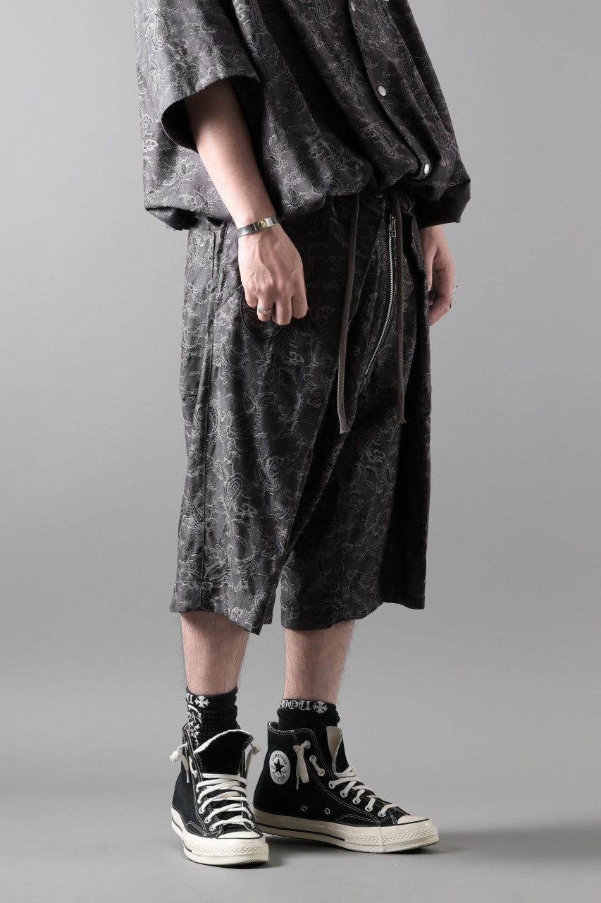 画像をギャラリービューアに読み込む, A.F ARTEFACT ZIP FOLDING TUCK SHORTS / PAISLEY JACQUARD (D.GREY)