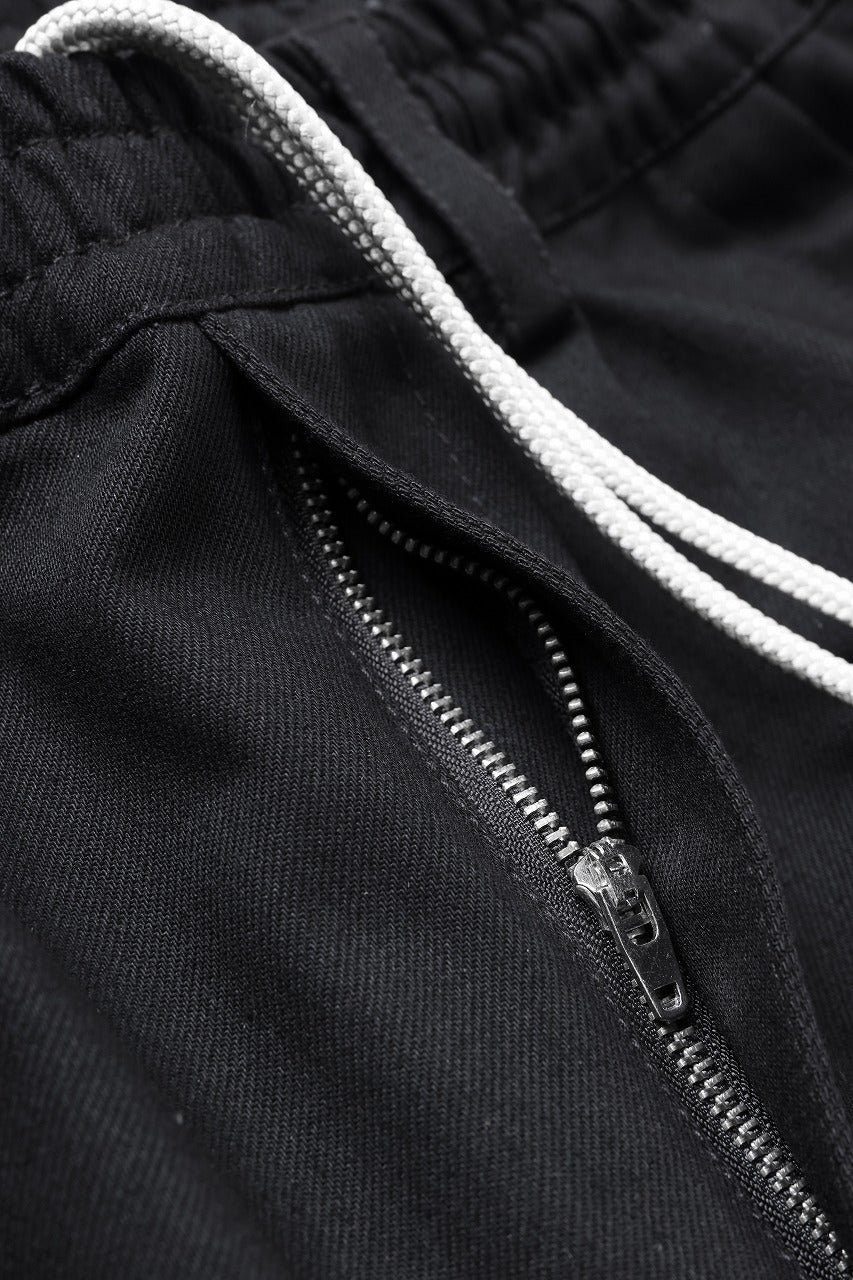 画像をギャラリービューアに読み込む, A.F ARTEFACT PURE DENIM TUCK WIDE PANTS (BLACK)