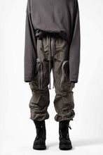 画像をギャラリービューアに読み込む, A.F ARTEFACT RADICAL-ZIP FIELD PANTS (KHAKI)