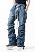 画像をギャラリービューアに読み込む, A.F ARTEFACT TUCK SLIM BAGGY PANTS / FADED DENIM (BLUE)