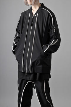 画像をギャラリービューアに読み込む, thom/krom MA-1 JACKET / ELASTIC NYLON + REFLECTION PIPING (BLACK)