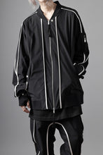 画像をギャラリービューアに読み込む, thom/krom MA-1 JACKET / ELASTIC NYLON + REFLECTION PIPING (BLACK)