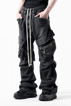画像をギャラリービューアに読み込む, A.F ARTEFACT CARGO TUCK BAGGY PANTS / FADED DENIM (BLACK)