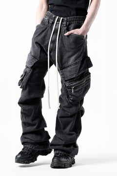 画像をギャラリービューアに読み込む, A.F ARTEFACT CARGO TUCK BAGGY PANTS / FADED DENIM (BLACK)