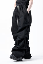 画像をギャラリービューアに読み込む, A.F ARTEFACT PURE DENIM TUCK WIDE PANTS (BLACK)