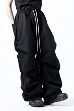 画像をギャラリービューアに読み込む, A.F ARTEFACT PURE DENIM TUCK WIDE PANTS (BLACK)