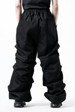 画像をギャラリービューアに読み込む, A.F ARTEFACT PURE DENIM TUCK WIDE PANTS (BLACK)